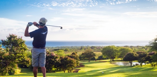 Man golfing